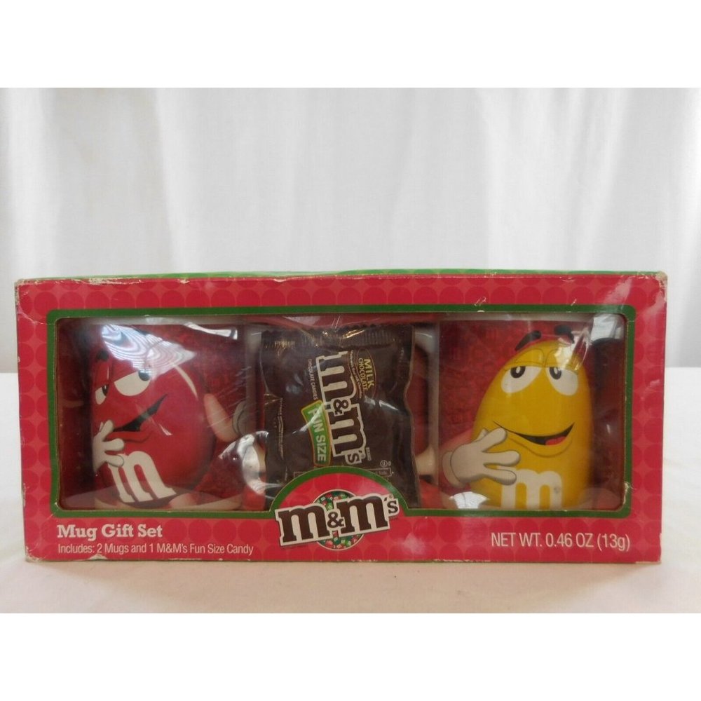 2016 M&M's Character Coffee Tea 2 Mug  Gift Set  Red & Yellow Characters + M&M's